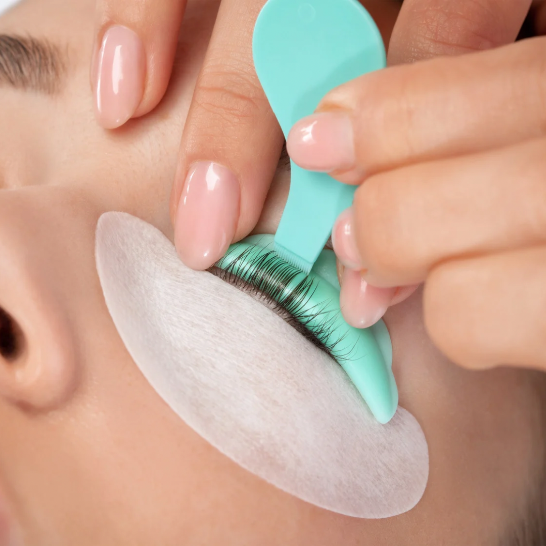 Training - lash lamination